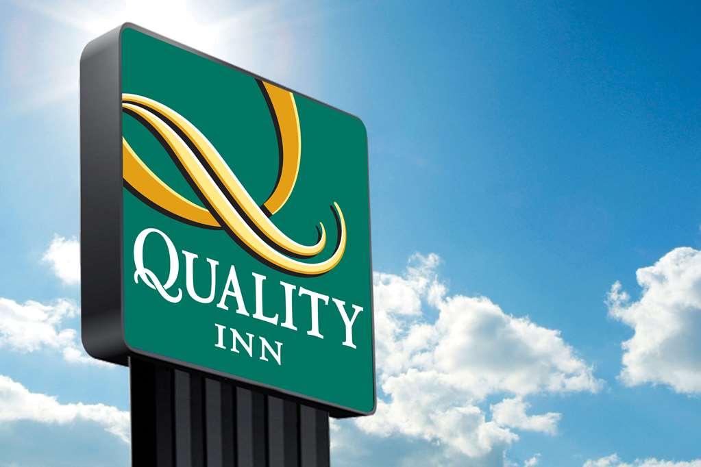 Quality Inn Vincennes Eksteriør bilde