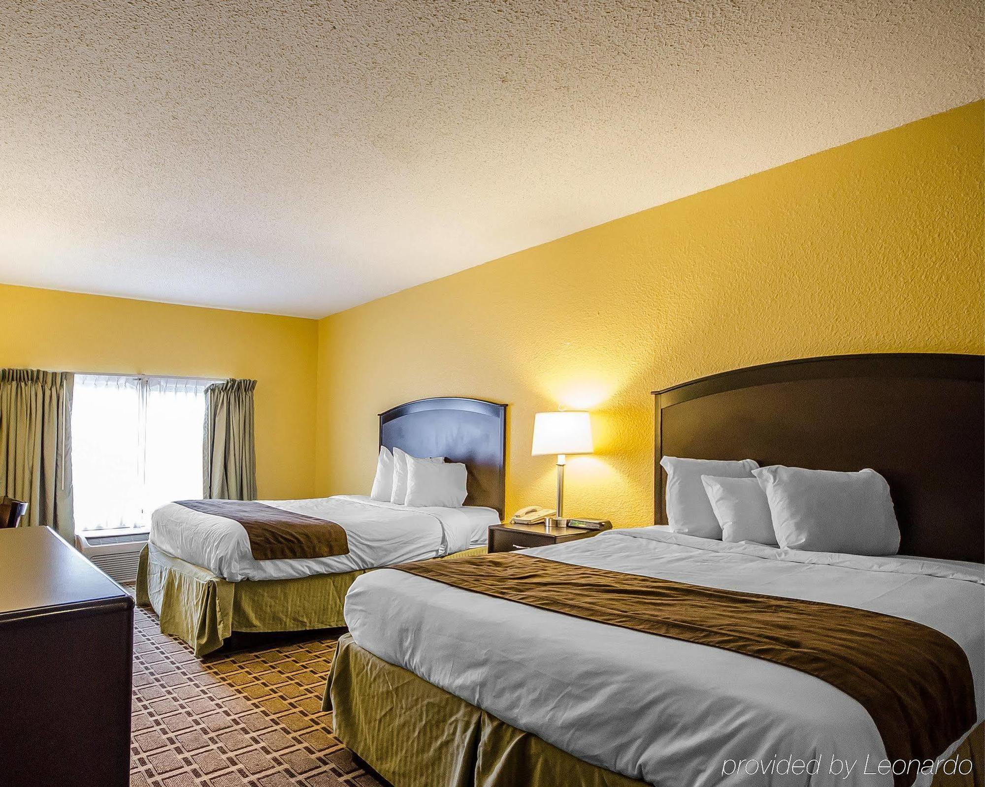 Quality Inn Vincennes Eksteriør bilde