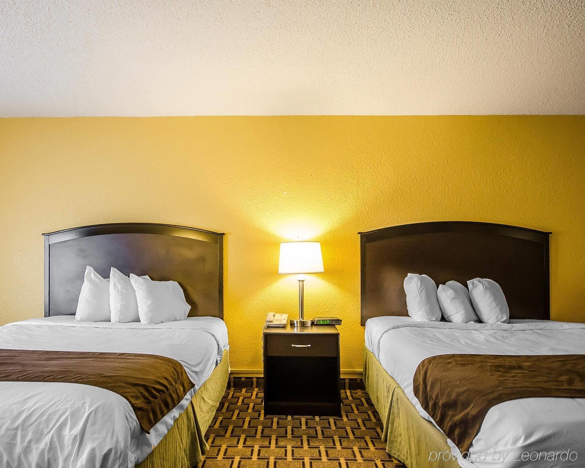 Quality Inn Vincennes Eksteriør bilde